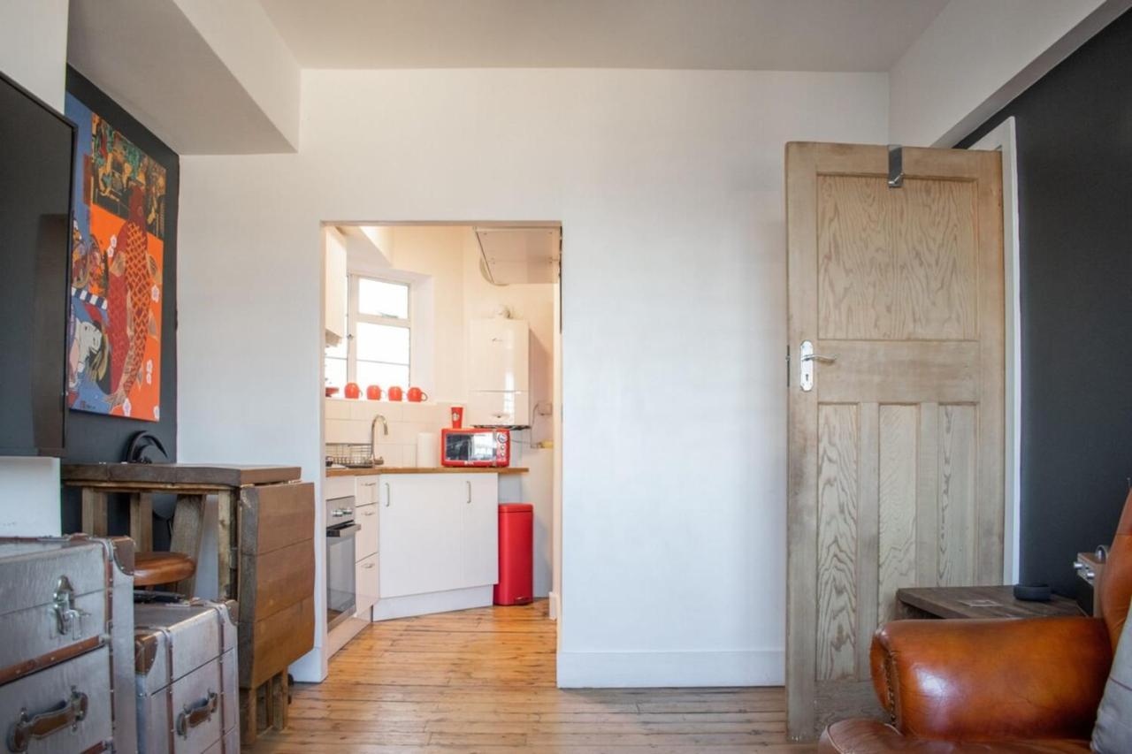 Beautifully Decorated Contemporary 2 Bedroom Flat London Exterior foto
