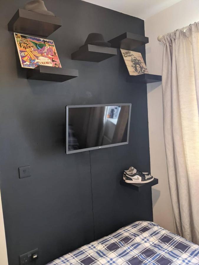 Beautifully Decorated Contemporary 2 Bedroom Flat London Exterior foto