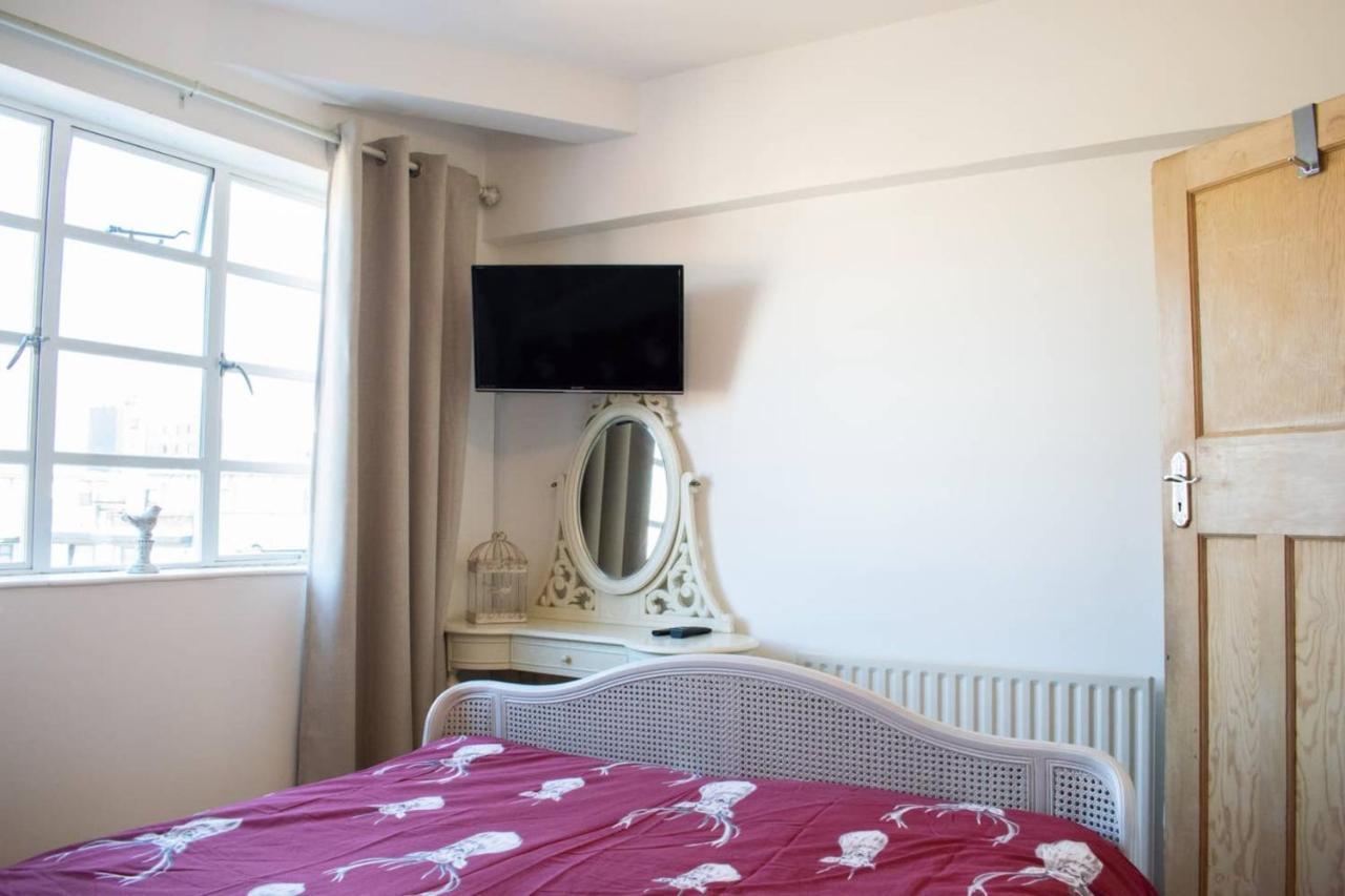 Beautifully Decorated Contemporary 2 Bedroom Flat London Exterior foto