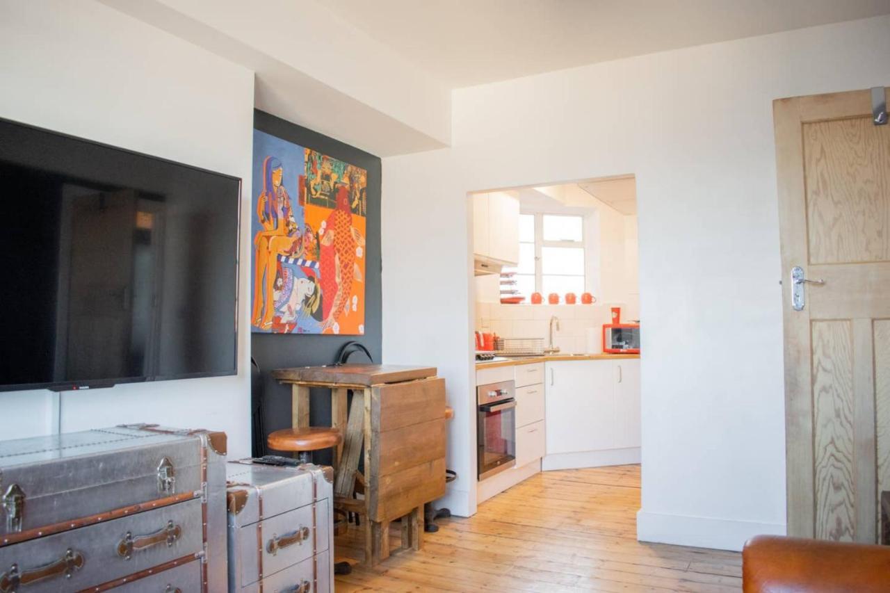 Beautifully Decorated Contemporary 2 Bedroom Flat London Exterior foto